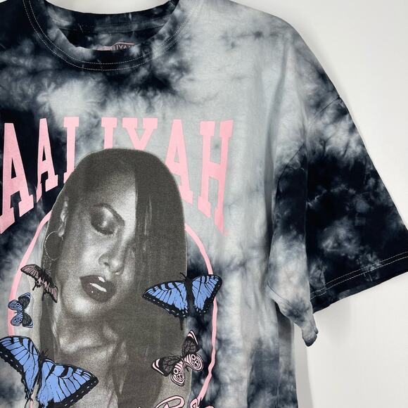Aaliyah Princess Of R&B One In A Million Portrait Tie Dye T-Shirt Size 1X NWOT - Picture 9 of 12